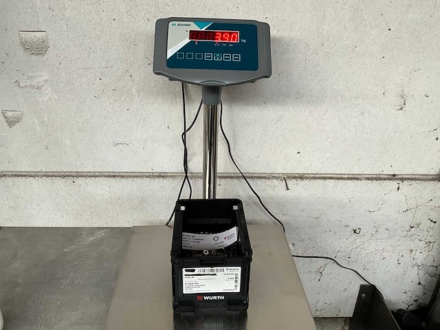 Würth 3.90 kg zeskant flensmoer m5 in stapelbare bak - afbeelding 3 van  5