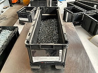 Würth 4.01kg verzonken plaatschroef 3,5x13 in stapelbare bak - afbeelding 1 van  6