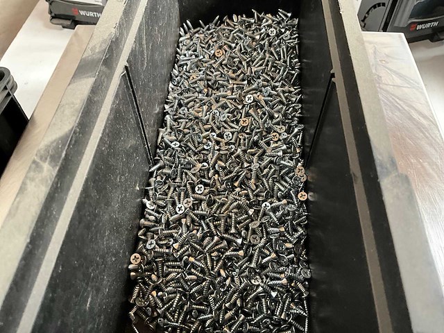 Würth 4.01kg verzonken plaatschroef 3,5x13 in stapelbare bak - afbeelding 3 van  6