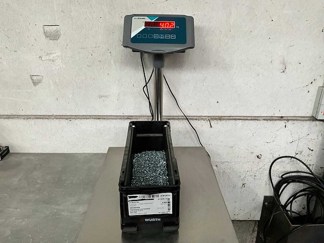 Würth 4,02 kg verzonken plaatschroef 3,5 x 13 in stapelbare bak - afbeelding 2 van  5