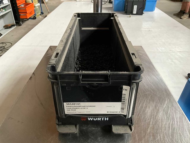 Würth 4.19kg pancilinderplaatschroef 3,5x13 in stapelbare bak - afbeelding 1 van  6