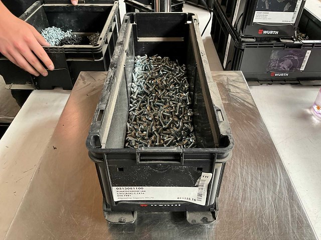 Würth 4.20kg plaatschroef lbk 5,5 x 16 in stapelbare bak - afbeelding 1 van  6