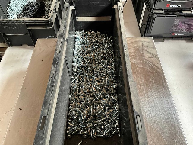 Würth 4.20kg plaatschroef lbk 5,5 x 16 in stapelbare bak - afbeelding 3 van  6