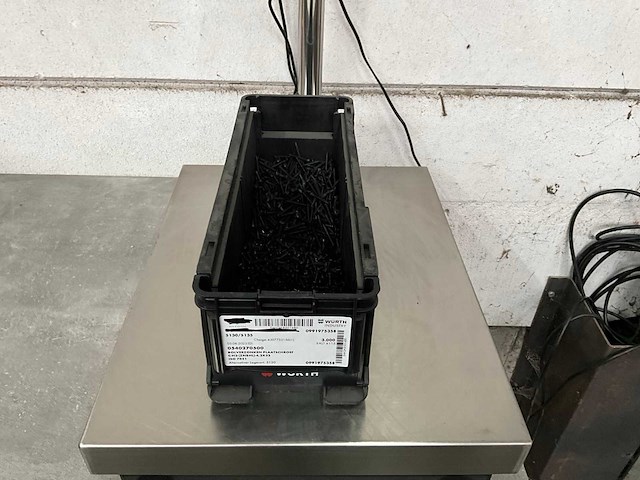 Würth 4.23 kg assorti schroeven zwart in stapelbare bak - afbeelding 1 van  7