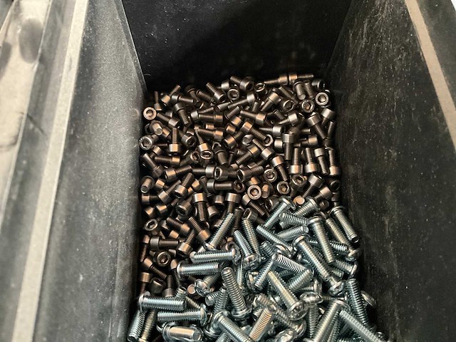 Würth 4.32kg assorti bevestigingsmaterialen in stapelbare bak - afbeelding 3 van  8