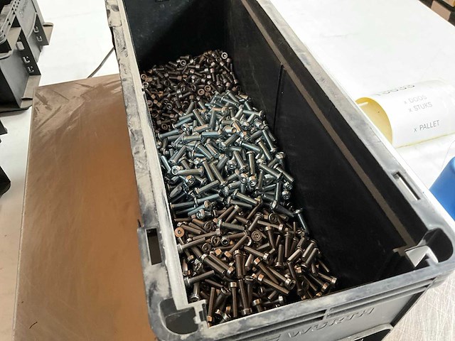 Würth 4.32kg assorti bevestigingsmaterialen in stapelbare bak - afbeelding 6 van  8