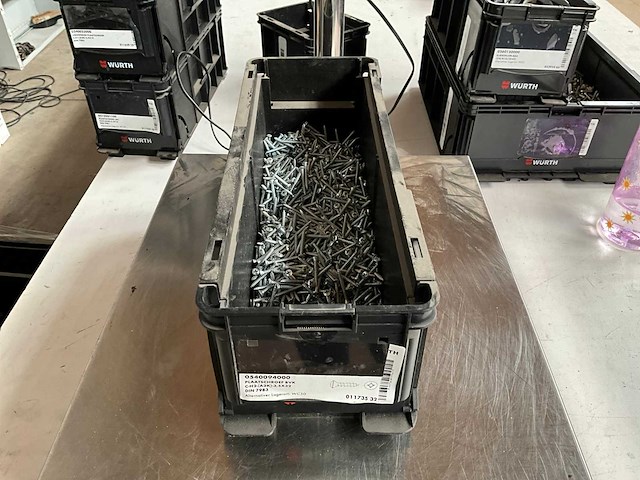 Würth 4.34kg plaatschroef bvk 3,5 x 32 in stapelbare bak - afbeelding 1 van  5