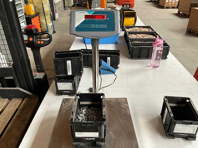 Würth 4.47kg gegroefde ring d8,2 in stapelbare bak - afbeelding 3 van  6