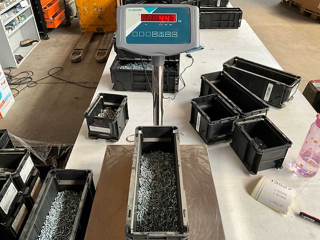 Würth 4.47kg verzonken plaatschroef 2,9 x 19 in stapelbare bak - afbeelding 4 van  6
