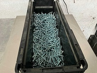 Würth 4.49 kg plaatschroef cilinderkop 4,2 x 38 in stapelbare bak - afbeelding 3 van  5