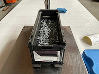 Würth 4.51kg plaatschroef 5x70 in stapelbare bak - afbeelding 1 van  5