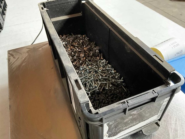 Würth 4.54kg assorti schroeven in stapelbare bak - afbeelding 3 van  8