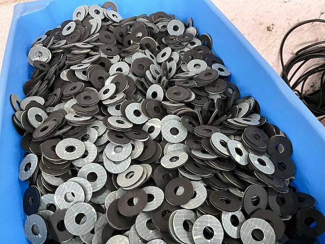 Würth 4.69 kg rubberring ? 2,5 cm zelfklevend aan één zijde - afbeelding 2 van  3