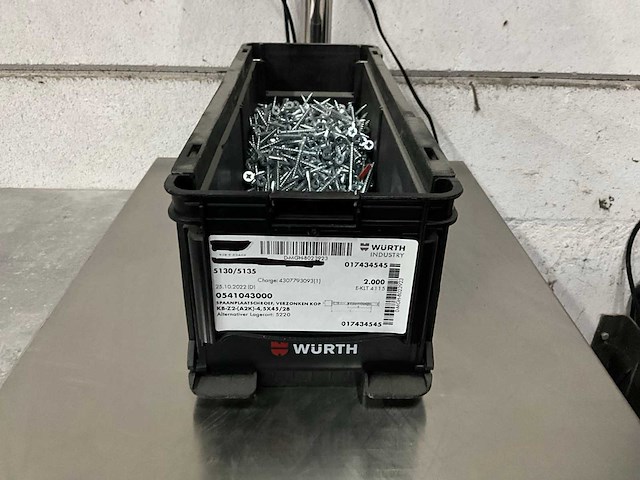 Würth 4.70 kg spaanplaatschroef verzonken kop 4,5 x 45 in stapelbare bak - afbeelding 1 van  5