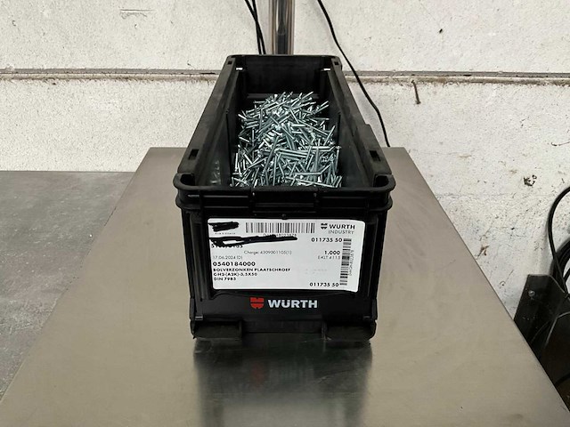 Würth 4.76 kg bolverzonken plaatschroef 3,5 x 50 in stapelbare bak - afbeelding 1 van  5