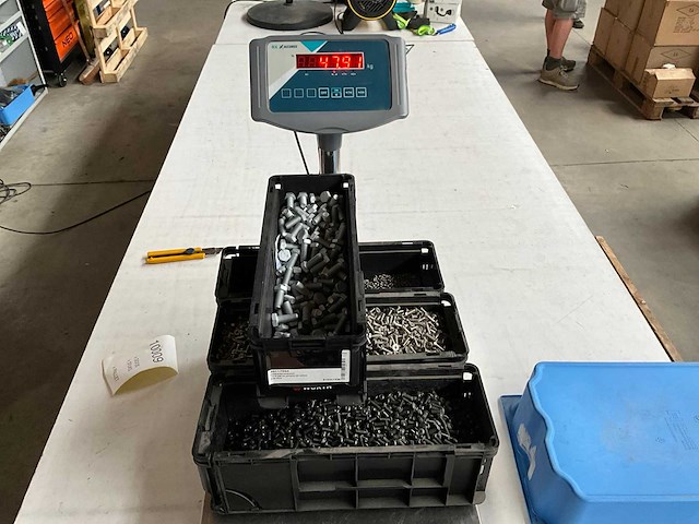 Würth 47.9kg diverse bevestigingsmaterialen in 4x stapelbare bak - afbeelding 1 van  12