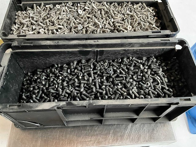 Würth 47.9kg diverse bevestigingsmaterialen in 4x stapelbare bak - afbeelding 8 van  12