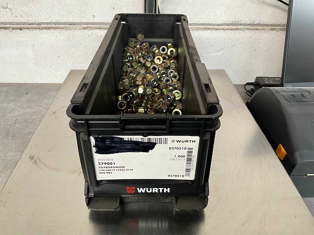 Würth 4.84 kg zelfborgmoer m10 in stapelbare bak - afbeelding 1 van  3