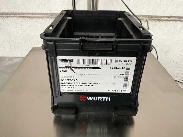 Würth 4.85 kg lage bolkopschroef met flens m6 x 16 in stapelbare bak - afbeelding 1 van  5