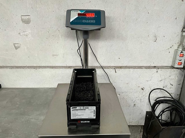 Würth 4,86 kg pancilinderplaatschroef 3,5 x 13 in stapelbare bak - afbeelding 2 van  5