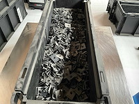 Würth 4.96kg plaatmoer zwart m5 in stapelbare bak - afbeelding 4 van  7
