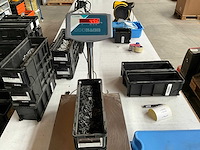 Würth 4.96kg plaatmoer zwart m5 in stapelbare bak - afbeelding 5 van  7