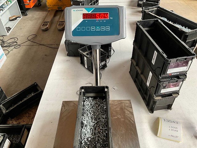 Würth 5.04kg spaanplaatschroef 4,5 x 30/19 in stapelbare bak - afbeelding 4 van  6