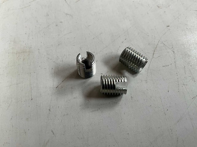 Würth 5.31kg draadinzet zelftappend m8 in stapelbare bak - afbeelding 5 van  7