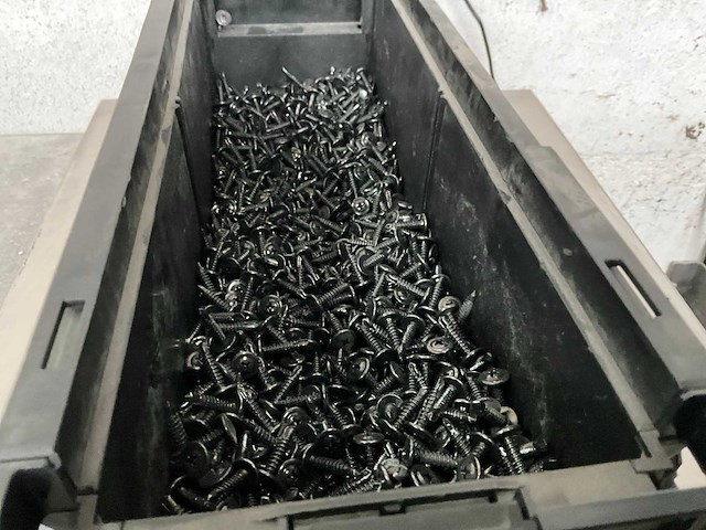 Würth 5.46 kg boorschroef 4,2 x 19 in stapelbare bak - afbeelding 3 van  5