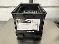 Würth 5.50 kg flensbout met vertanding ripp m8x12 in stapelbare bak - afbeelding 1 van  3