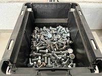 Würth 5.50 kg zeskant tapbout m8x16 in stapelbare bak - afbeelding 3 van  4