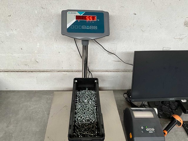 Würth 5.51 kg cilinderschroef m6x25 in stapelbare bak - afbeelding 2 van  4