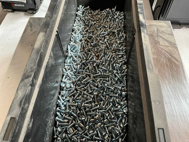Würth 5.52kg plaatschroef lbk 4,2 x 13 in stapelbare bak - afbeelding 5 van  6