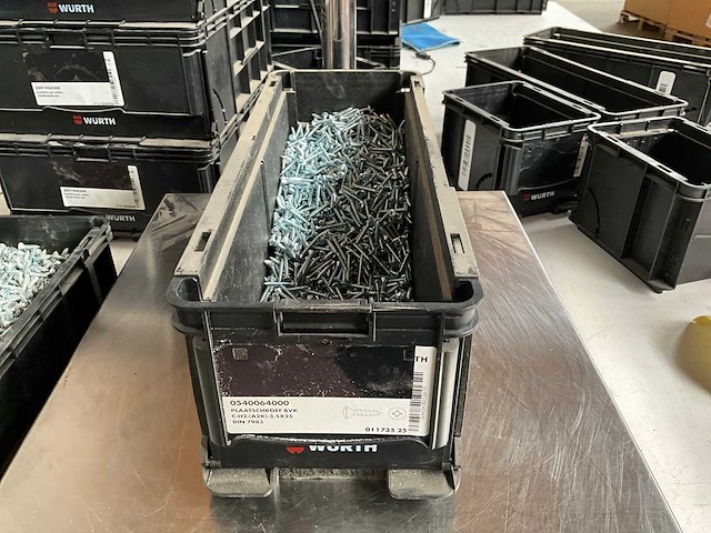 Würth 5.54 kg plaatschroef 3,5 x 25 in stapelbare bak - afbeelding 1 van  6