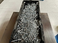 Würth 5.62kg blindklinknagel platbolkop alu 4x19 in stapelbare bak - afbeelding 3 van  6
