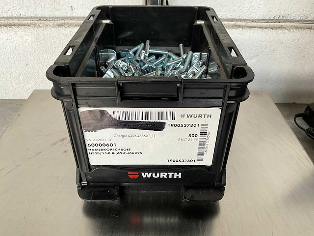 Würth 5.68 kg hamerkopschroef m6x25 in stapelbare bak - afbeelding 1 van  6