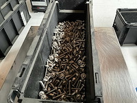 Würth 5.78kg lage bolkopschroef met flens m6x30 in stapelbare bak - afbeelding 3 van  6