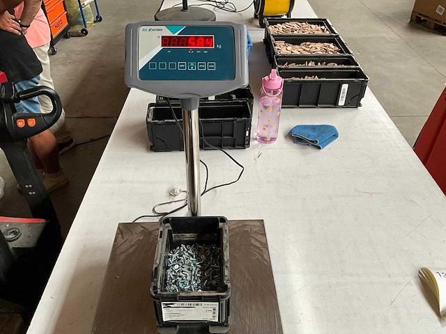 Würth 5.84kg verzonken schroef m5x20 in stapelbare bak - afbeelding 5 van  5