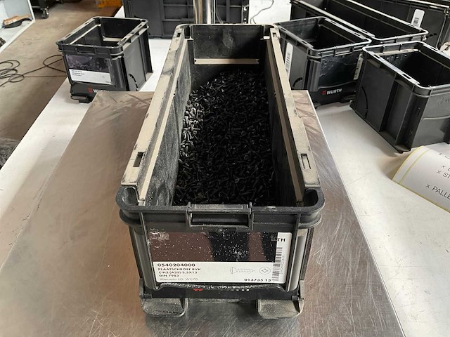 Würth 5.92kg plaatschroef 3,5 x 13 in stapelbare bak - afbeelding 4 van  6