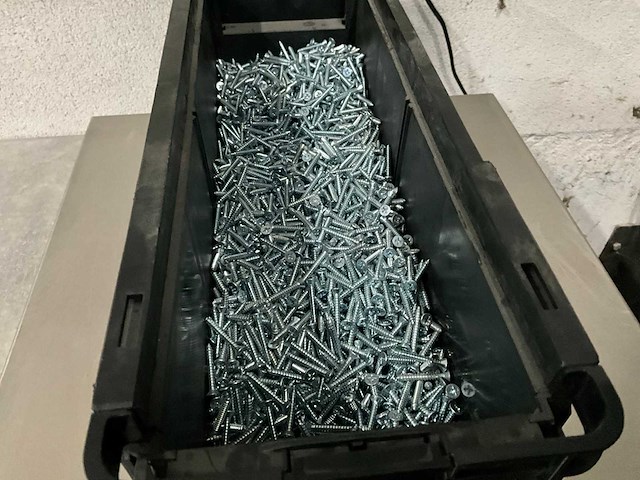 Würth 5.93 kg verzonken plaatschroef 3,5 x 25 in stapelbare bak - afbeelding 3 van  5