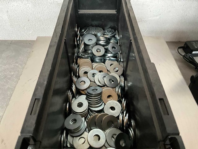 Würth 6.06 kg sluitring d10,5 in stapelbare bak - afbeelding 3 van  5