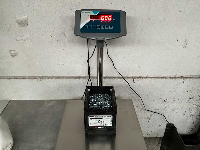 Würth 6.06 kg verzonken schroef m4 x 16 in stapelbare bak - afbeelding 3 van  5