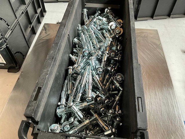 Würth 6.10kg holle wandanker m6x66/53 in stapelbare bak - afbeelding 3 van  6
