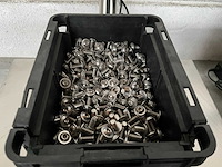 Würth 6.11 kg lage bolkop schroef met flens m6x12 in stapelbare bak - afbeelding 3 van  5