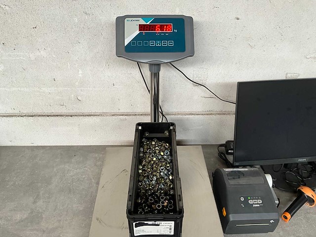 Würth 6.18 kg zelfborgmoer m10x1,25 in stapelbare bak - afbeelding 2 van  5