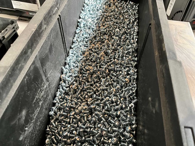 Würth 6.25kg plaatschroef cilinderkop 3,9 x 6,5 in stapelbare bak - afbeelding 4 van  6