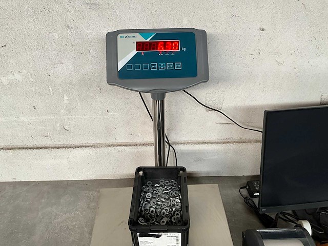 Würth 6.30 kg vlakke sluitring in stapelbare bak - afbeelding 2 van  5