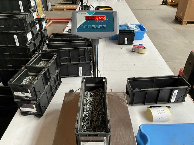 Würth 6.44kg veerring 16 in stapelbare bak - afbeelding 4 van  5