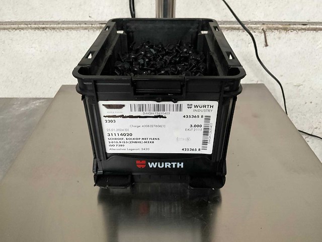 Würth 6.51 kg bolkopschroef met flens m5 x 8 in stapelbare bak - afbeelding 1 van  5