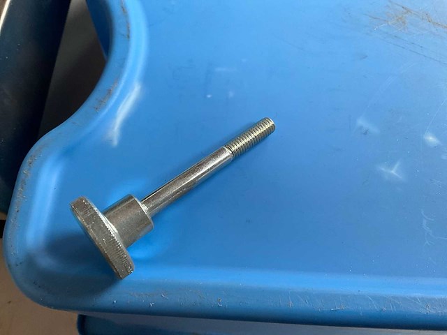Würth 6.68kg kartelschroef m6x50 in stapelbare bak - afbeelding 4 van  7